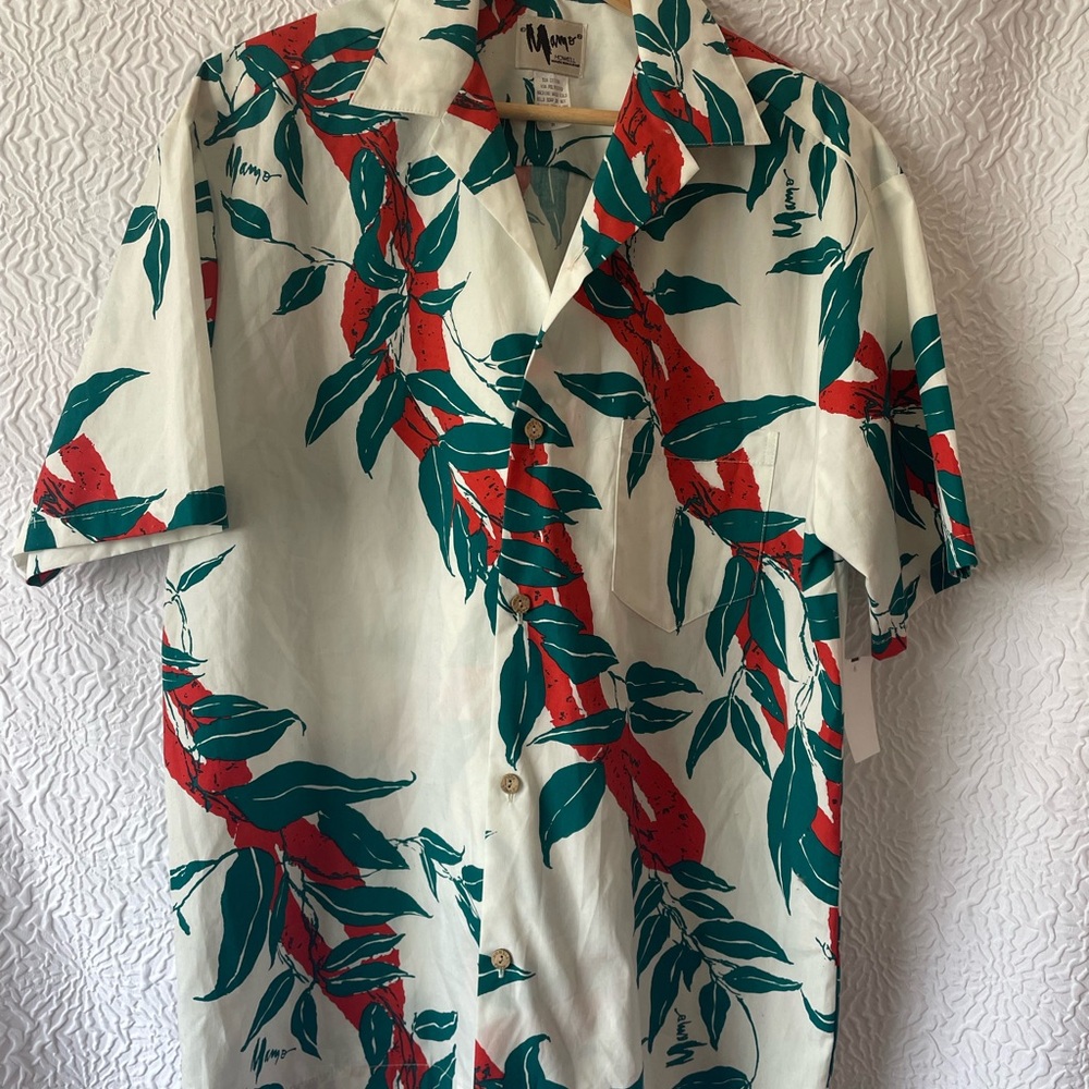 Mamo Red and Green Hawaiian Medium Shirt NWT